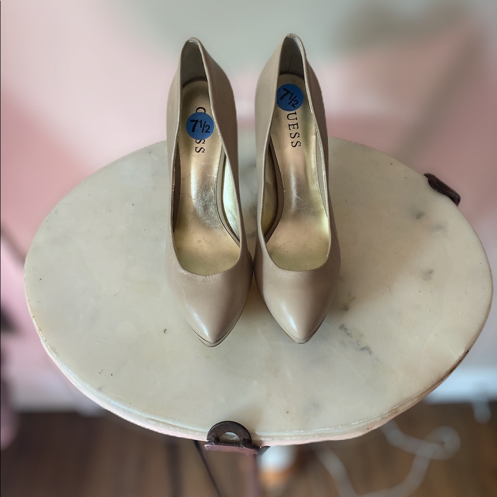 Guess nude platform heel. ❤️